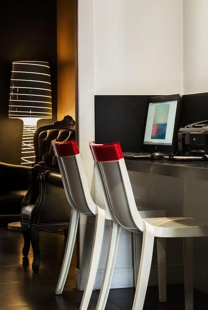 Hotell Louvre Saint-honore 4*