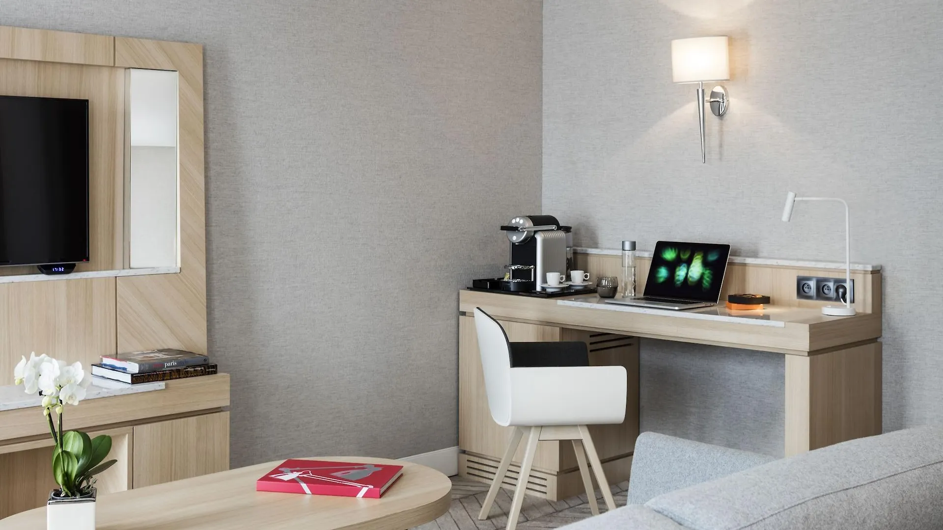 Louvre Saint-honore Hotel 4*
