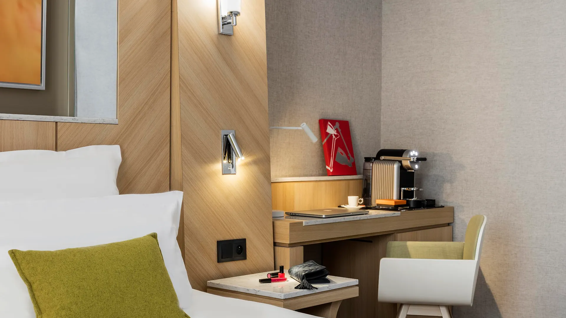 Louvre Saint-honore Hotel 4*