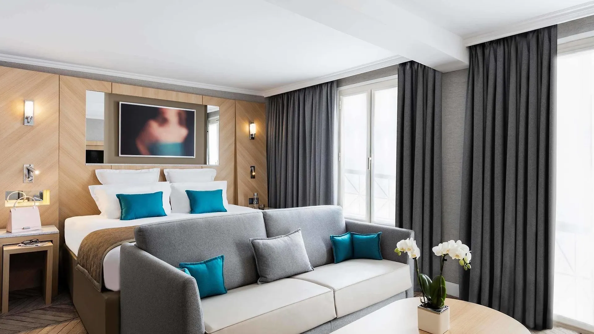 Louvre Saint-honore 4*